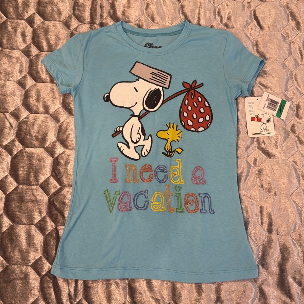 Peanuts T-shirt 🩵 - Picture 2 of 8